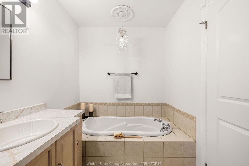 121 PARK STREET Image 22