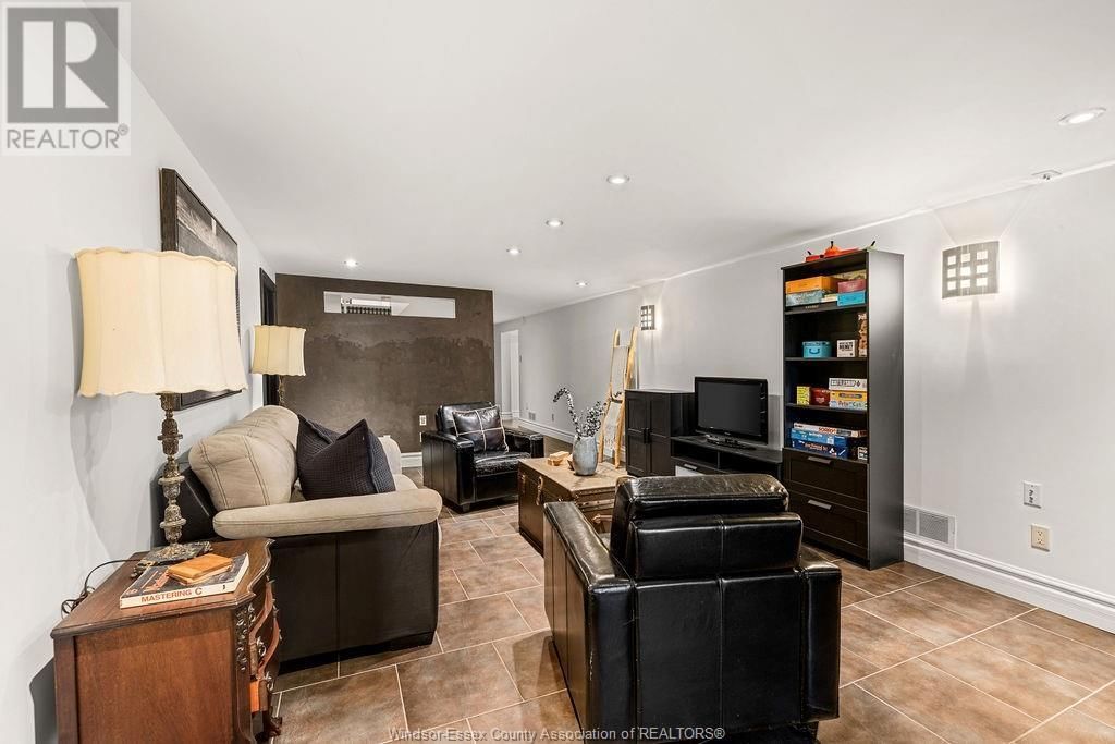121 PARK STREET Image 32