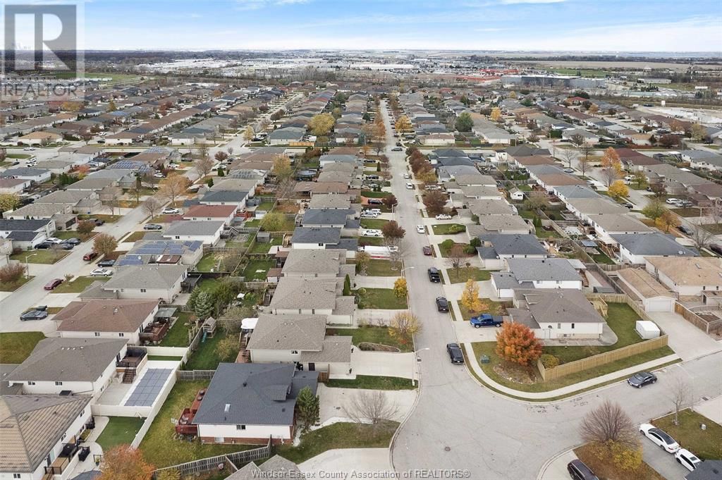 4763 JULIET CRESCENT Image 35