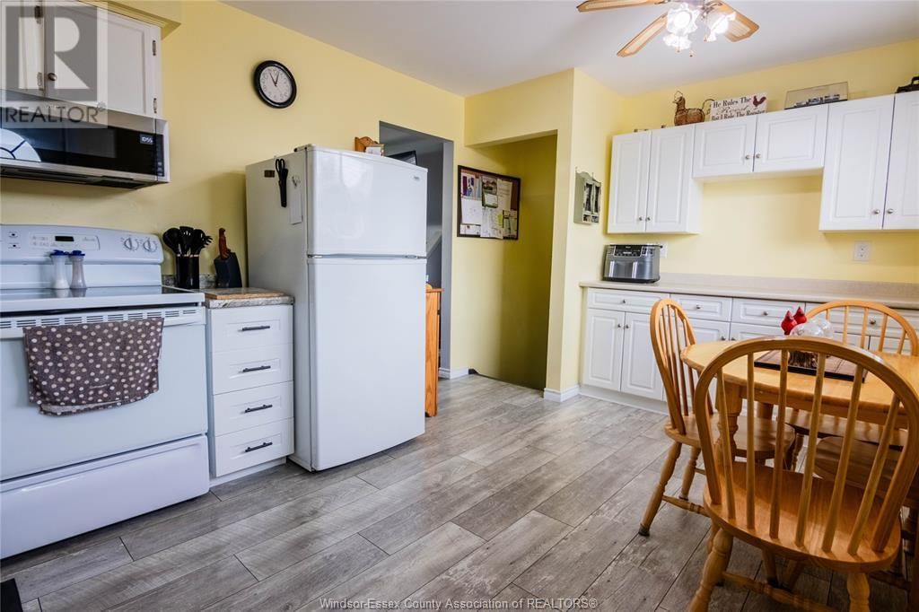 2964 GRANDVIEW STREET Image 11
