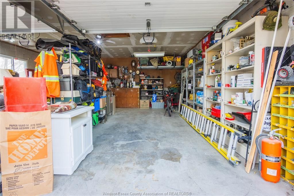 2964 GRANDVIEW STREET Image 25