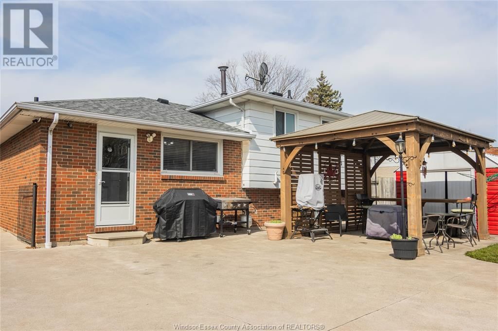 2964 GRANDVIEW STREET Image 28