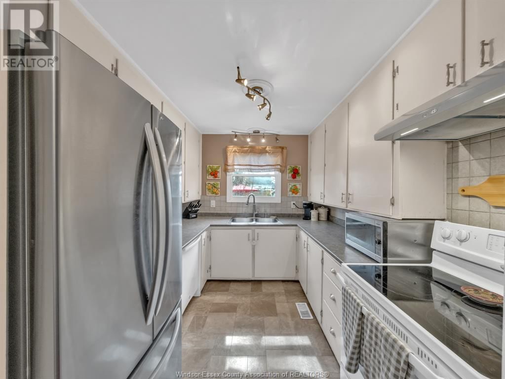 2051 BUCKINGHAM DRIVE Image 11