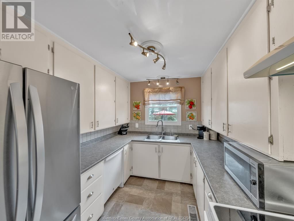 2051 BUCKINGHAM DRIVE Image 12