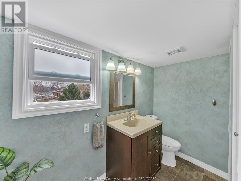 2051 BUCKINGHAM DRIVE Image 22
