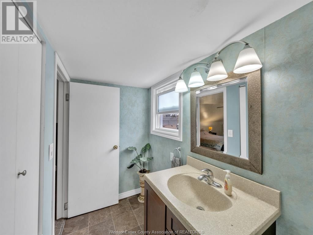 2051 BUCKINGHAM DRIVE Image 24