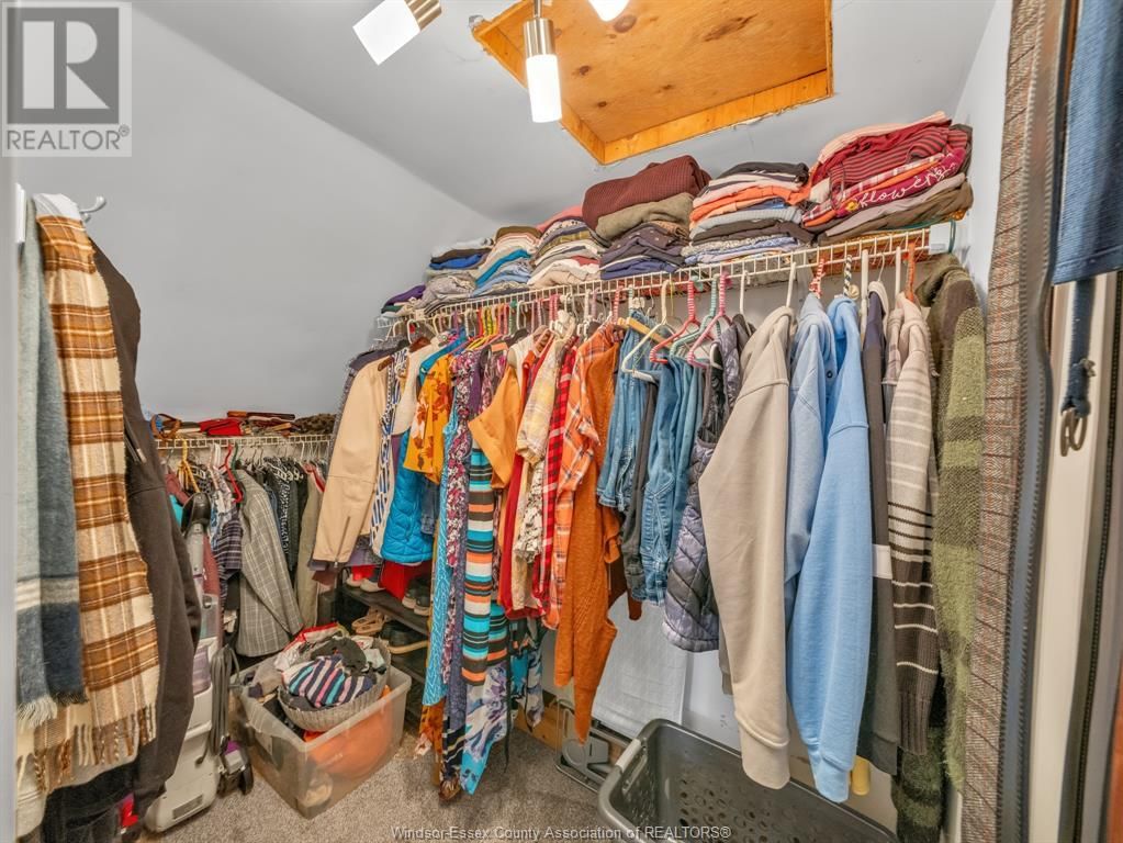2051 BUCKINGHAM DRIVE Image 26