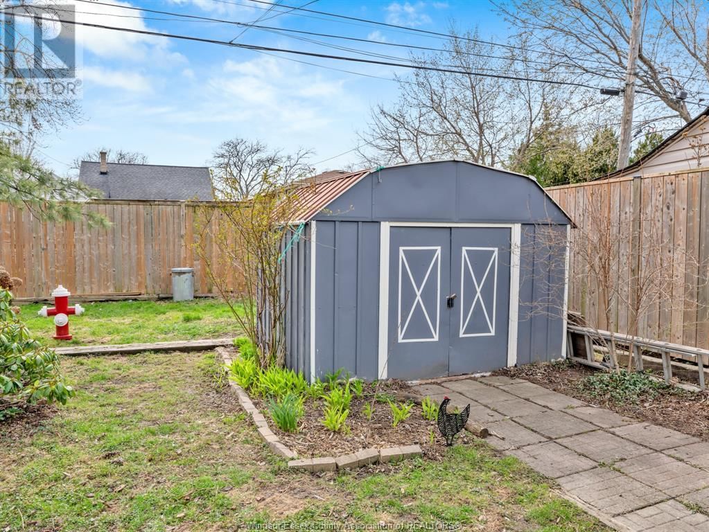 2051 BUCKINGHAM DRIVE Image 36