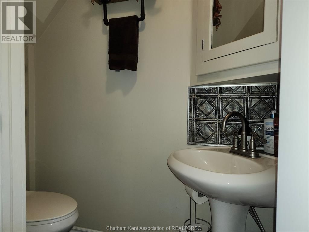 7703 BASE LINE ROAD Image 17