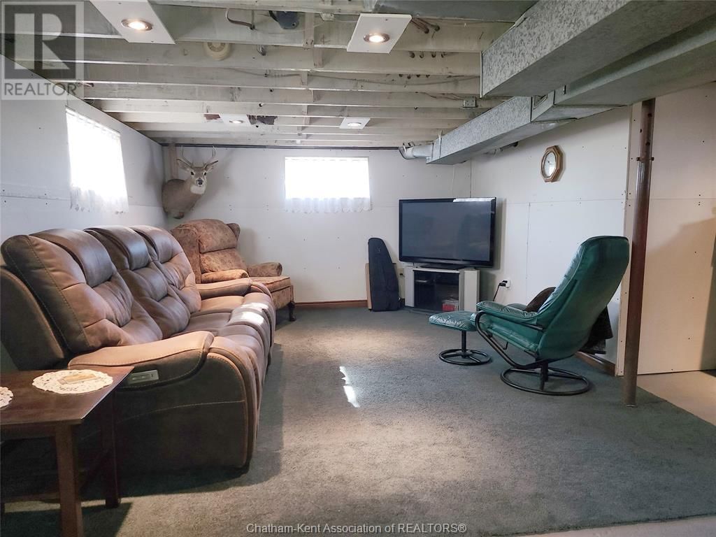 7703 BASE LINE ROAD Image 24