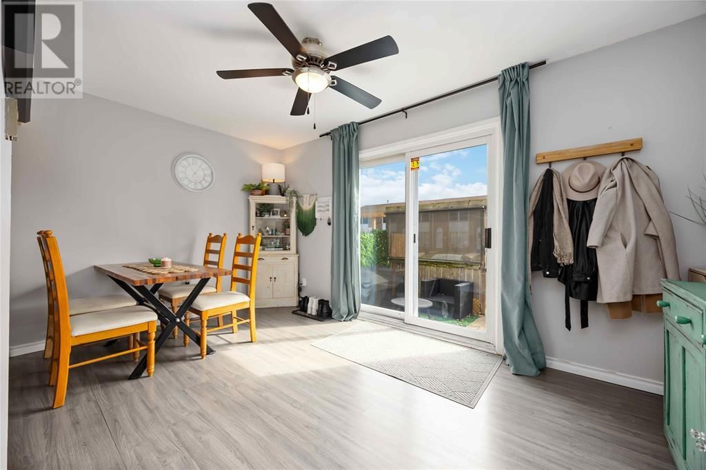 6 - 847 ROSS AVENUE Image 14