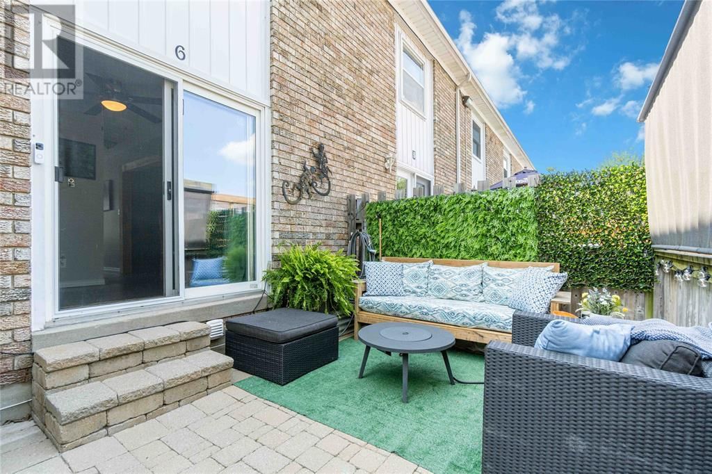 6 - 847 ROSS AVENUE Image 33