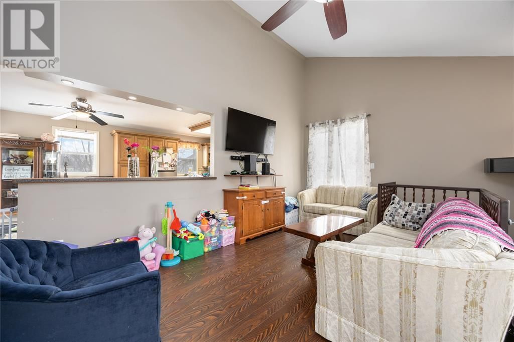 456 MURRAY STREET Image 10