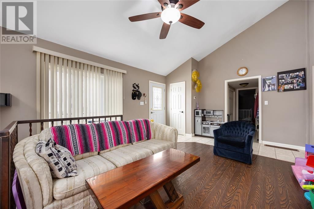 456 MURRAY STREET Image 12