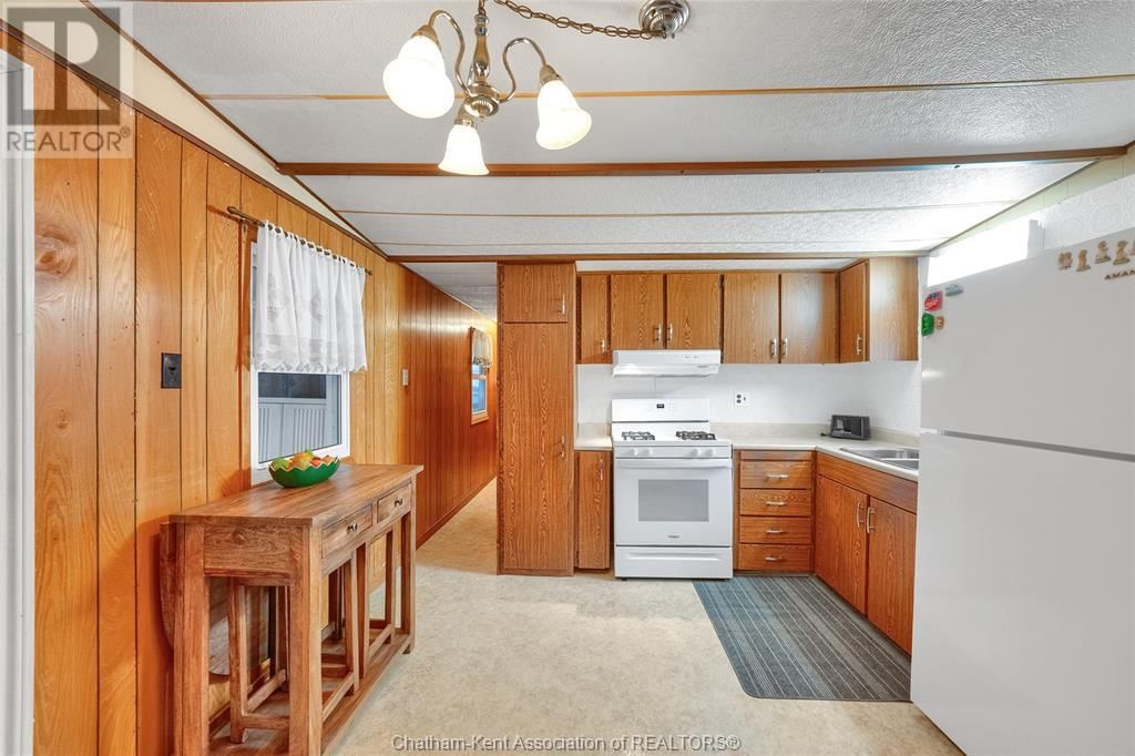 31 EATON COURT Image 6