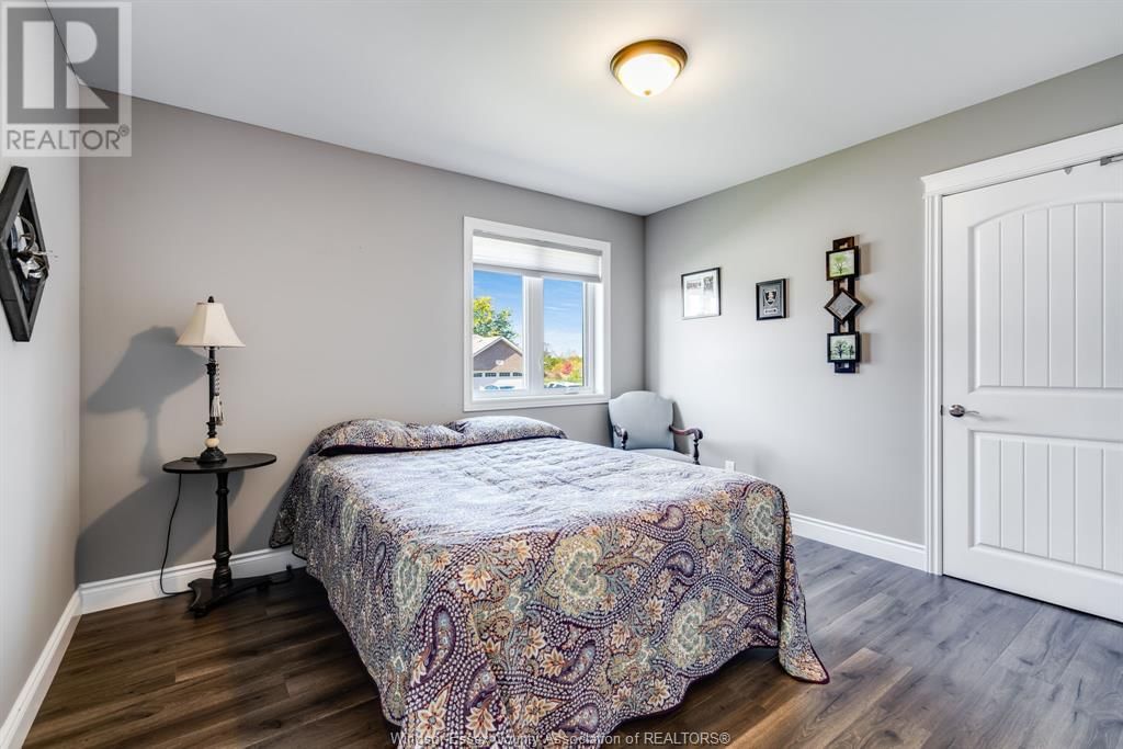 350 SELLICK DRIVE Image 19