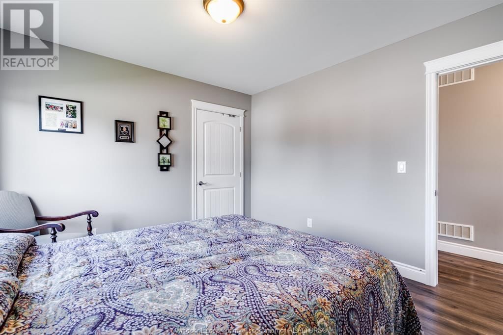 350 SELLICK DRIVE Image 20