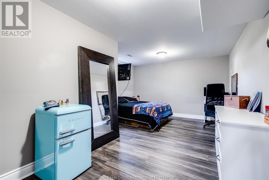 350 SELLICK DRIVE Image 28