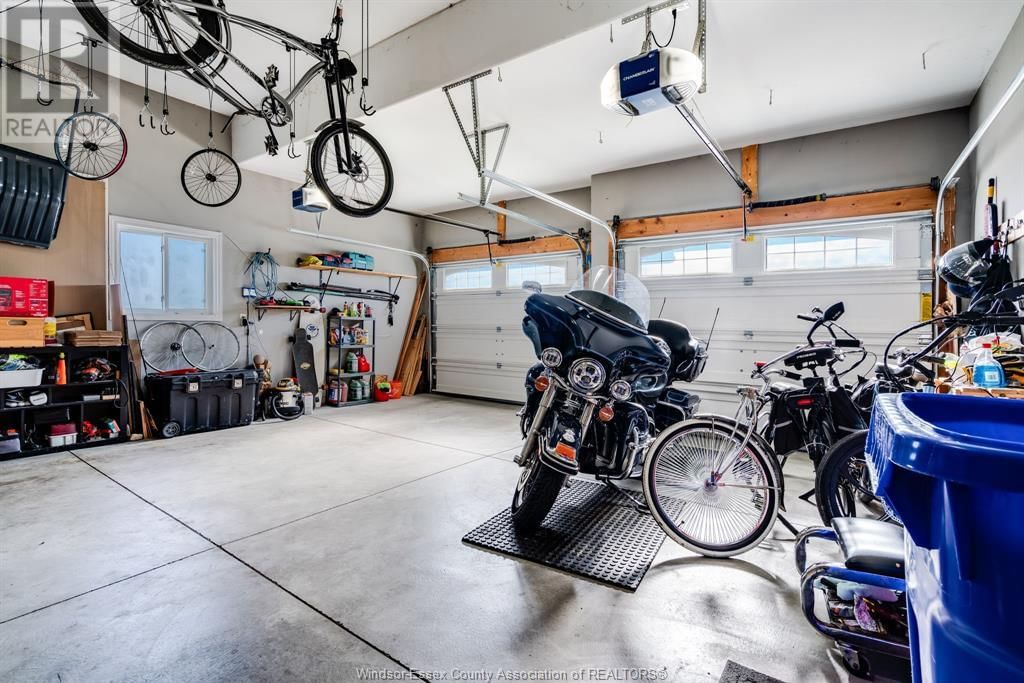 350 SELLICK DRIVE Image 33