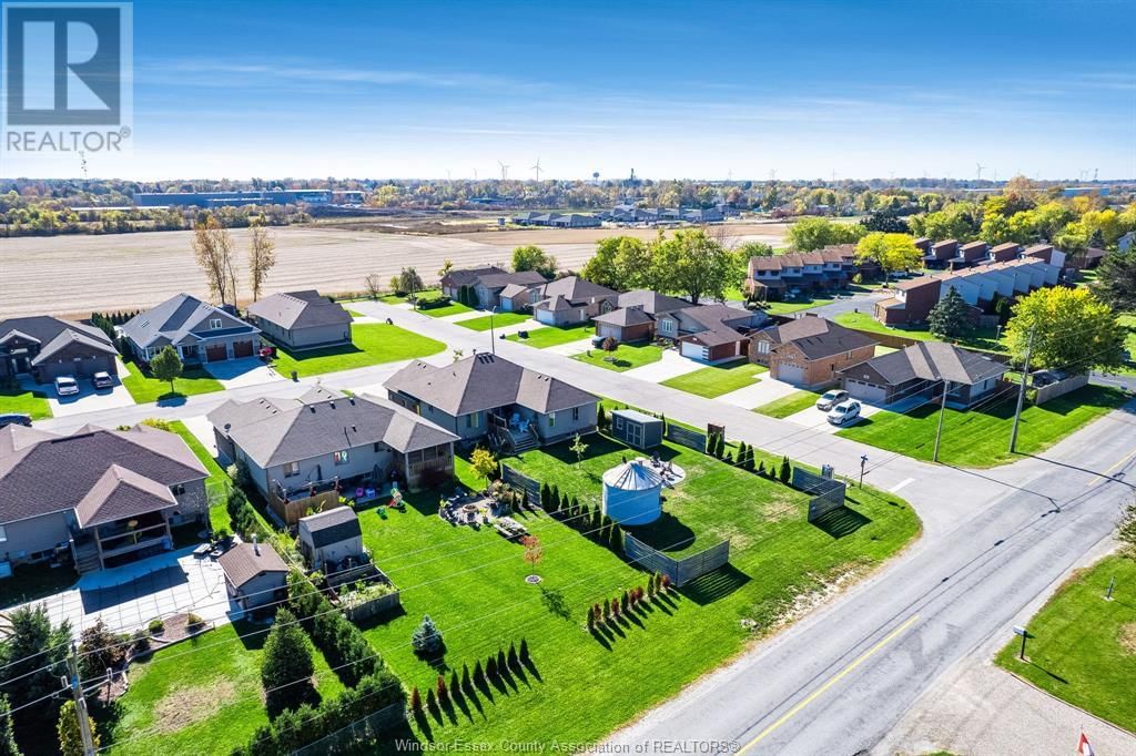 350 SELLICK DRIVE Image 47