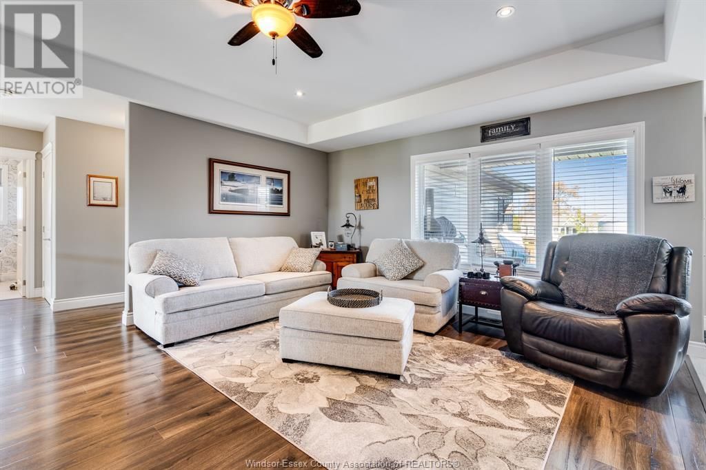 350 SELLICK DRIVE Image 6