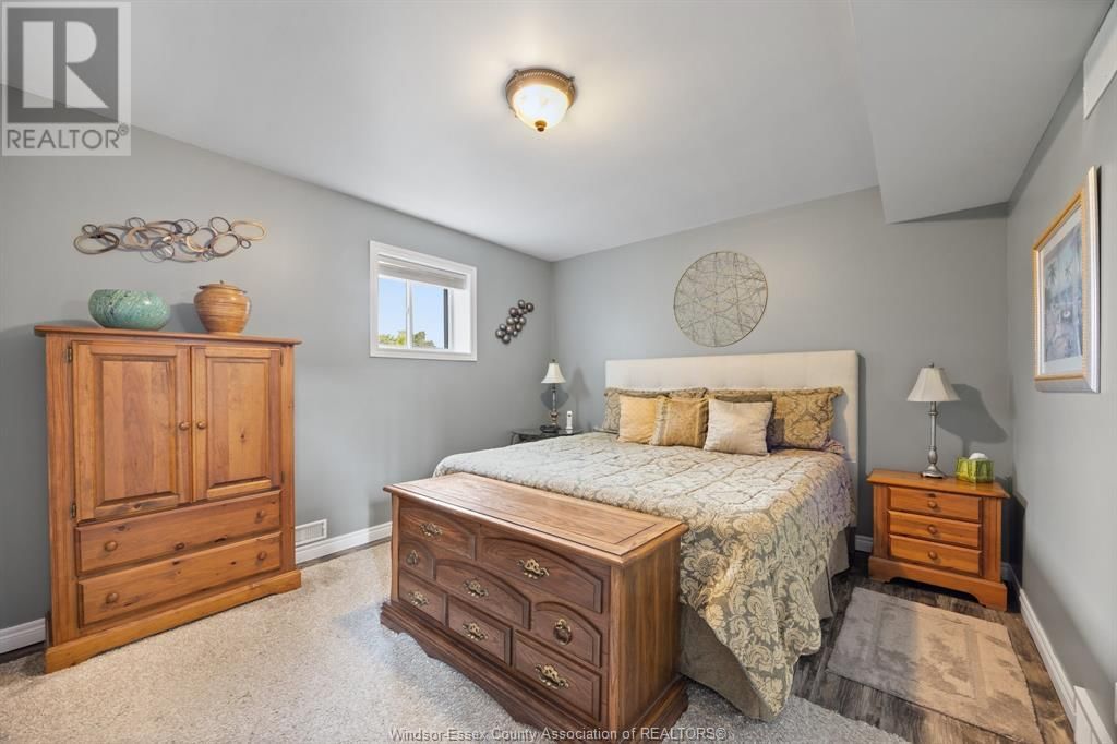 247 COLUMBUS DRIVE Image 15