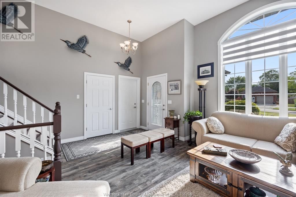 247 COLUMBUS DRIVE Image 27