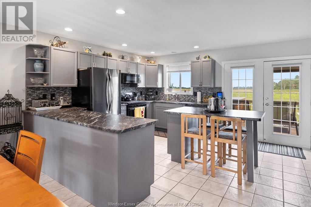 247 COLUMBUS DRIVE Image 31
