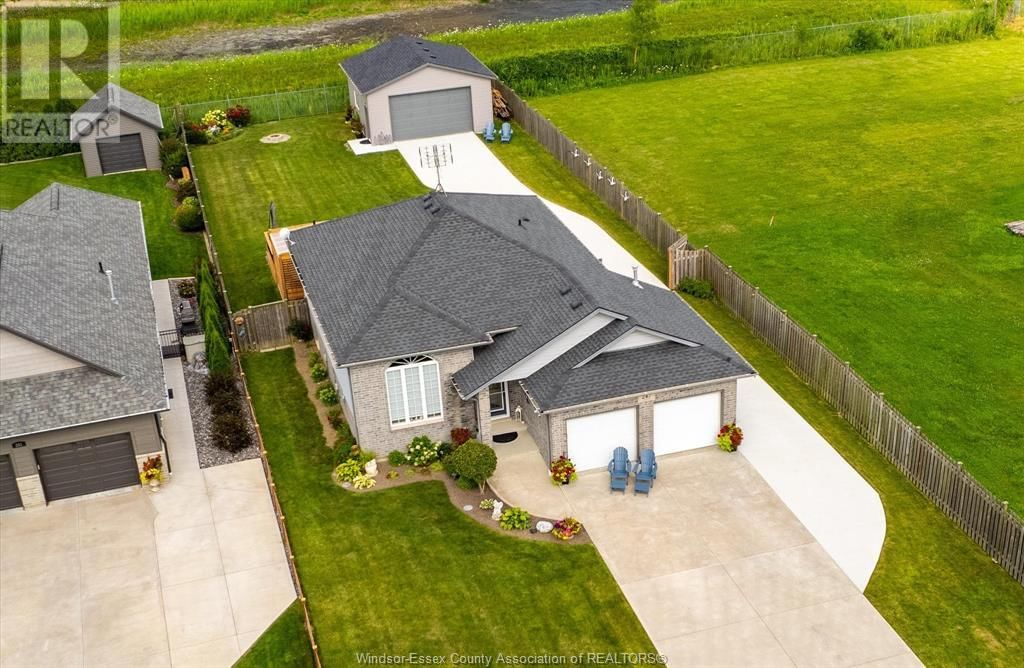 247 COLUMBUS DRIVE Image 4