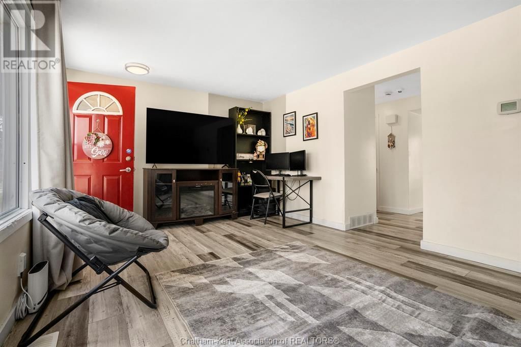 132 BERRY STREET Image 8