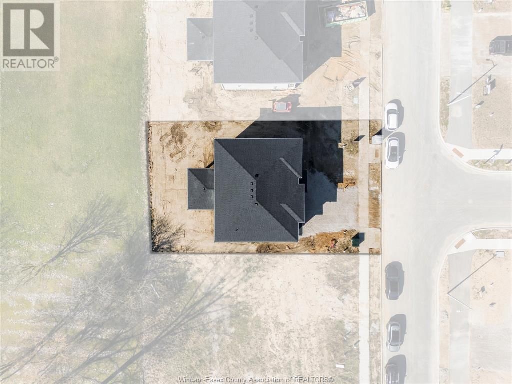 2556 MAYFAIR Image 45