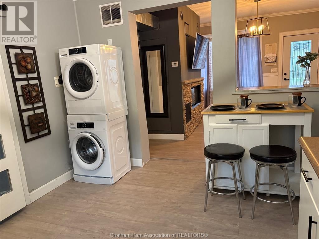 87 JEFFREY STREET Image 18