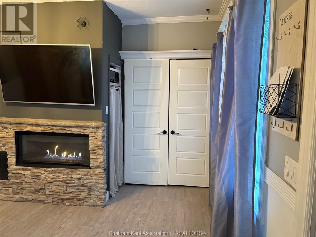 87 JEFFREY STREET Image 25