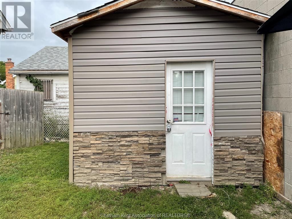 87 JEFFREY STREET Image 32