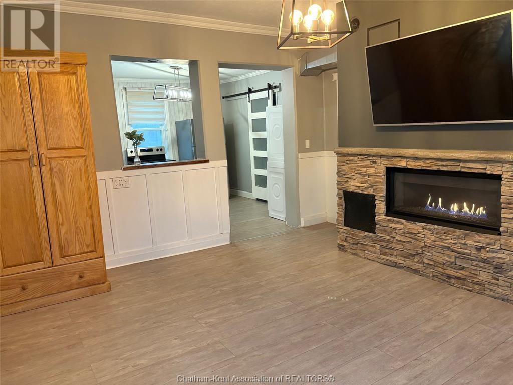 87 JEFFREY STREET Image 8