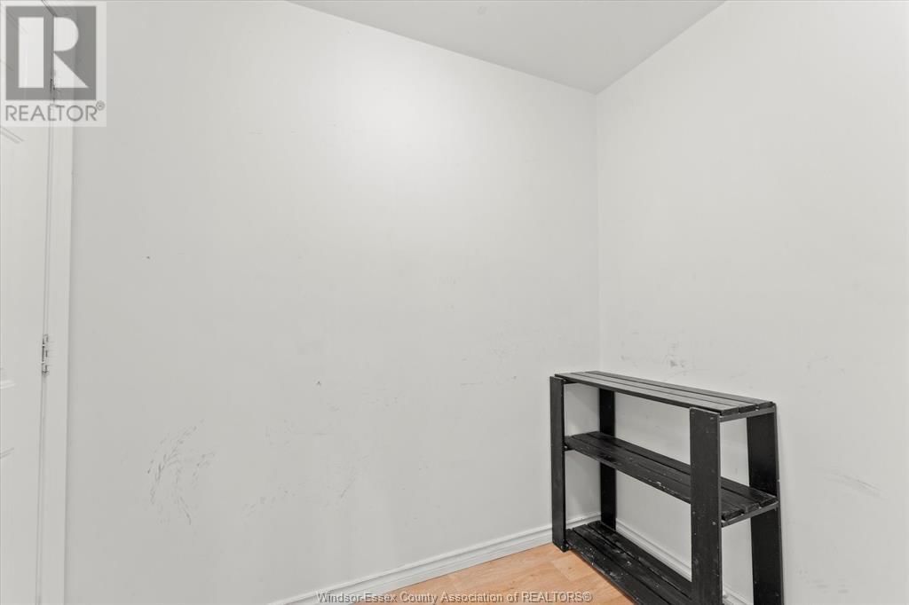 1143-1145 MARENTETTE AVENUE Image 15
