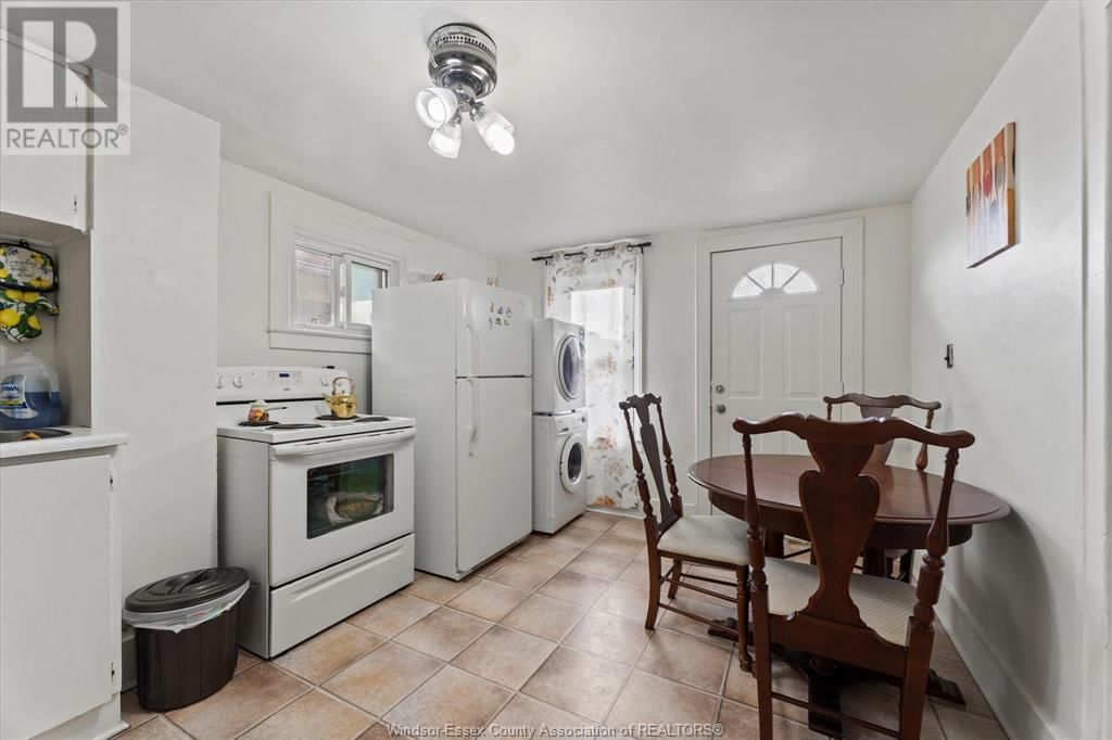 1143-1145 MARENTETTE AVENUE Image 25