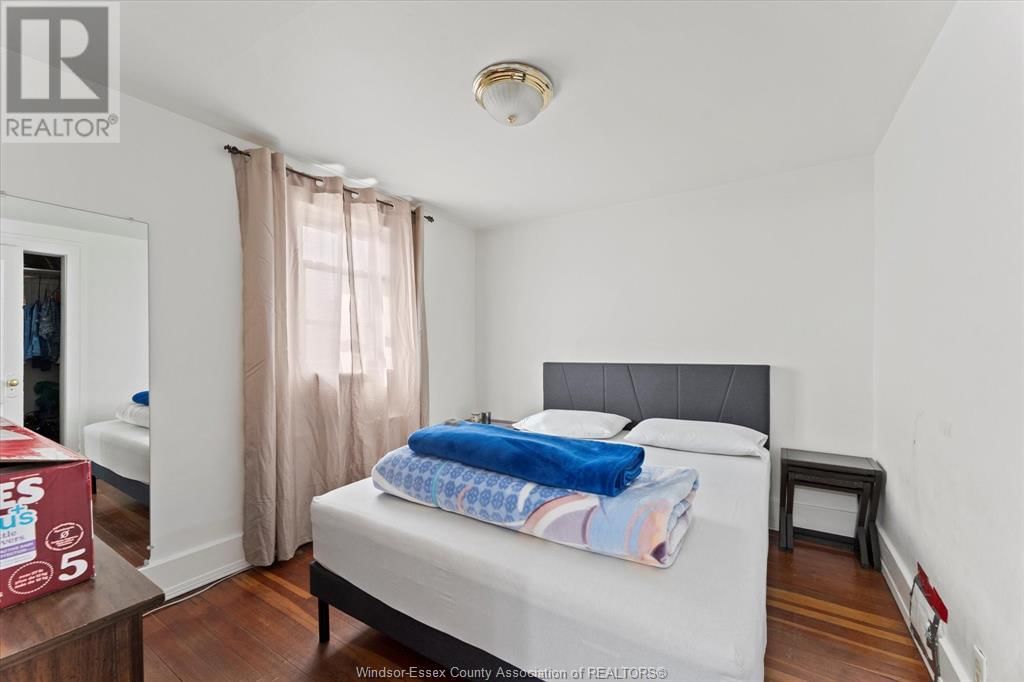1143-1145 MARENTETTE AVENUE Image 27
