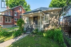 119 CHRISTINA STREET SOUTH Image 1