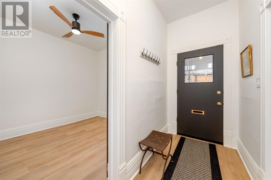 119 CHRISTINA STREET SOUTH Image 25