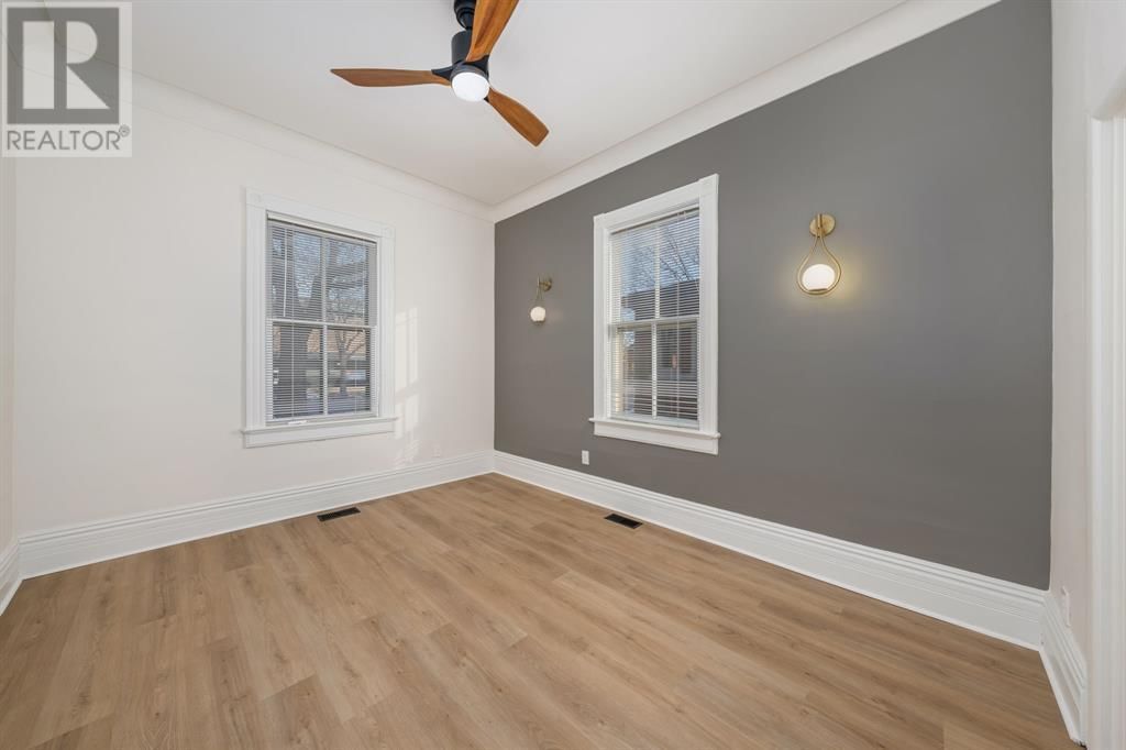 119 CHRISTINA STREET SOUTH Image 35