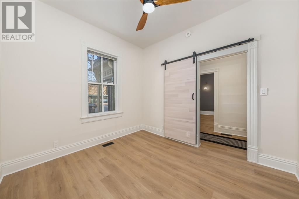 119 CHRISTINA STREET SOUTH Image 37