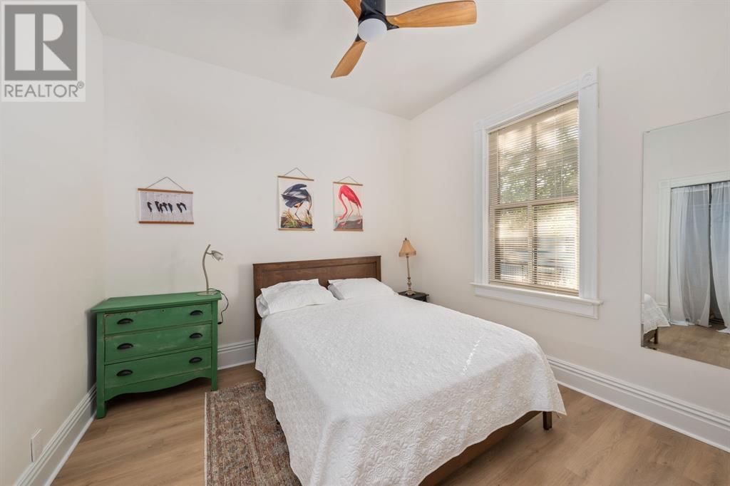 119 CHRISTINA STREET SOUTH Image 4
