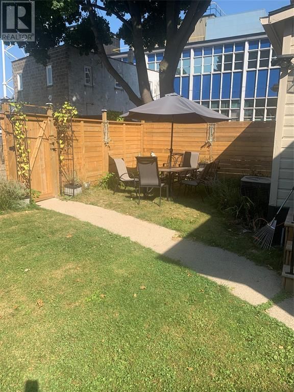 119 CHRISTINA STREET SOUTH Image 45