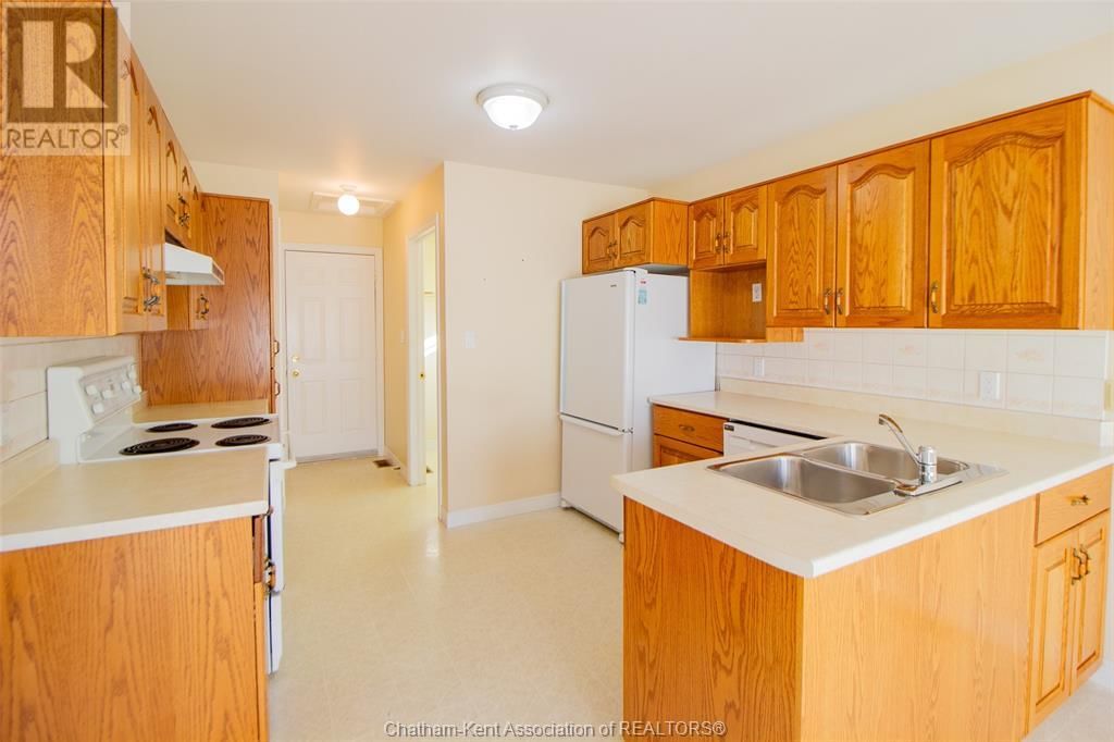 3 CROCUS COURT Image 24