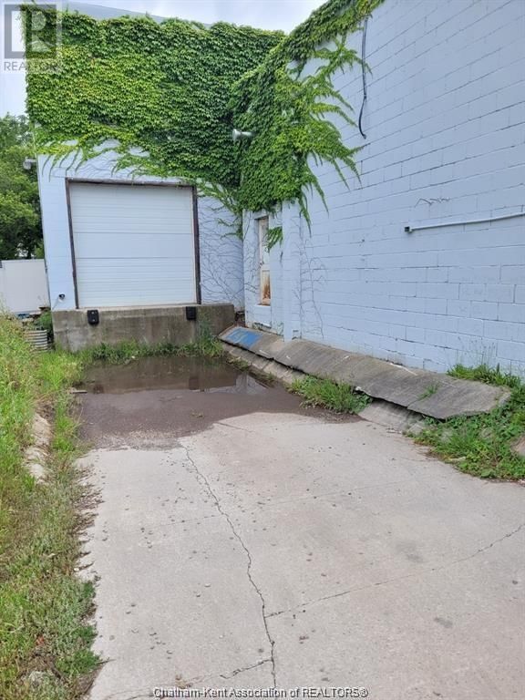 281 GRAND AVENUE EAST Image 6