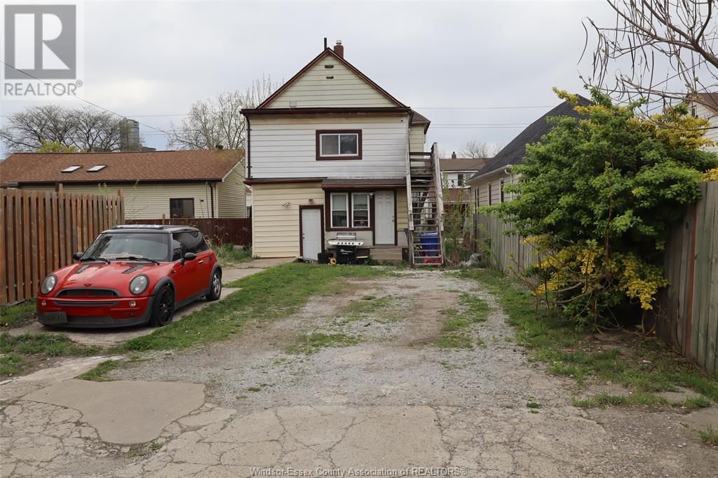 817 CHATHAM STREET EAST Image 2
