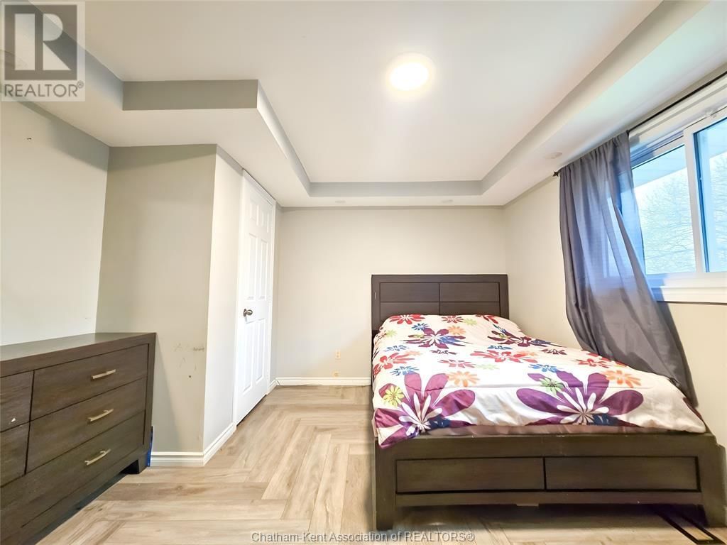74 CHESTNUT DRIVE Image 25