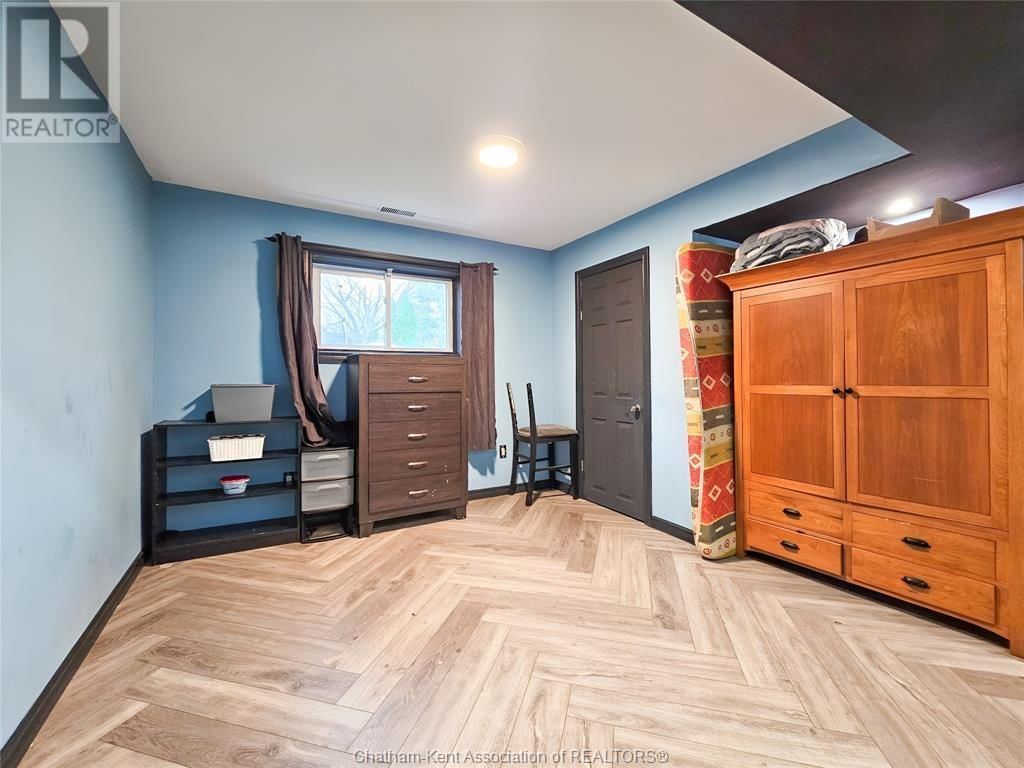 74 CHESTNUT DRIVE Image 28