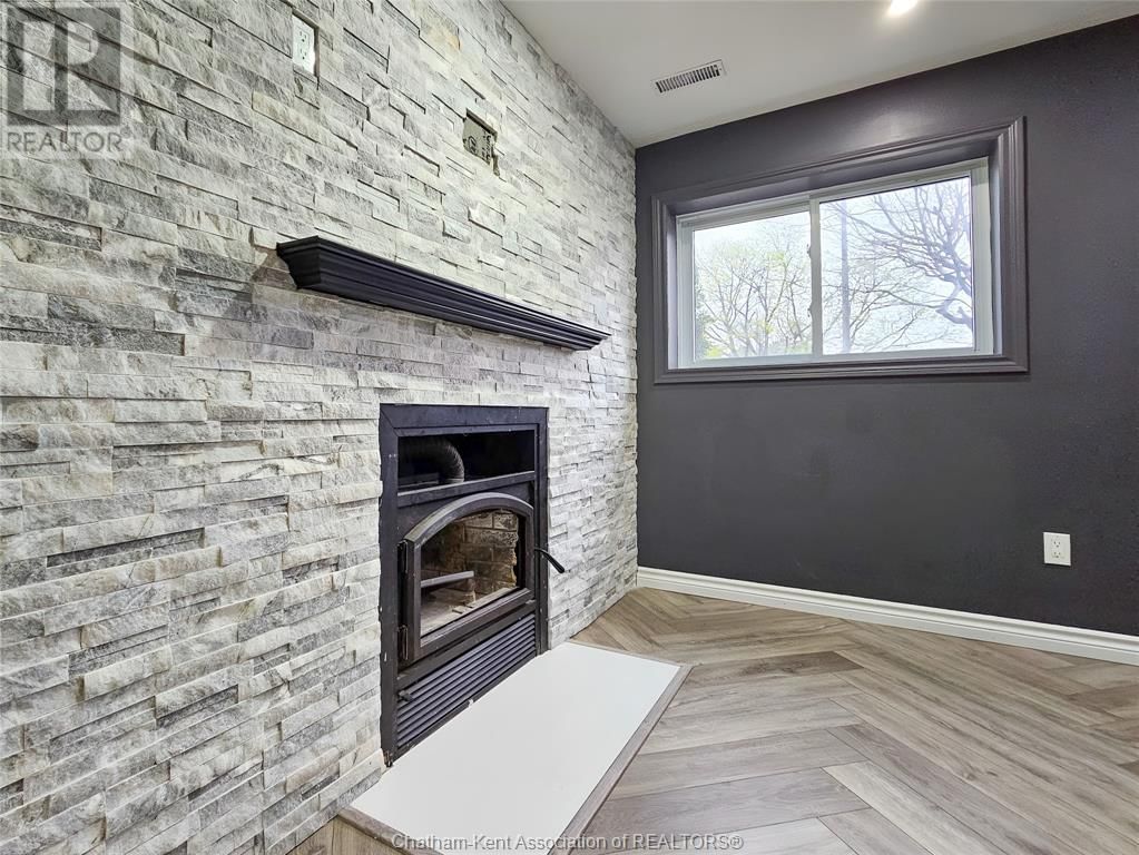 74 CHESTNUT DRIVE Image 34